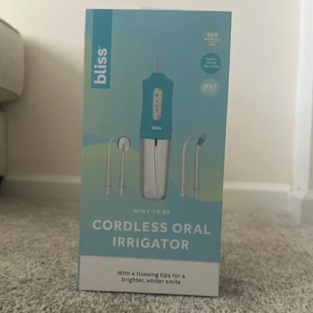 Irrigator cordless oral